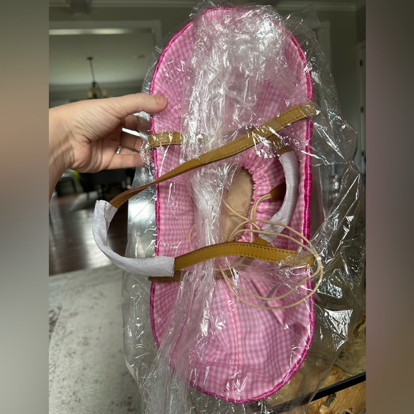 ‼️RARE‼️ 🎸RAFE🎸 Evelyn Seagrass Tote- Lovebirds✨

✨Color: Multi-color✨ - Picture 7 of 11